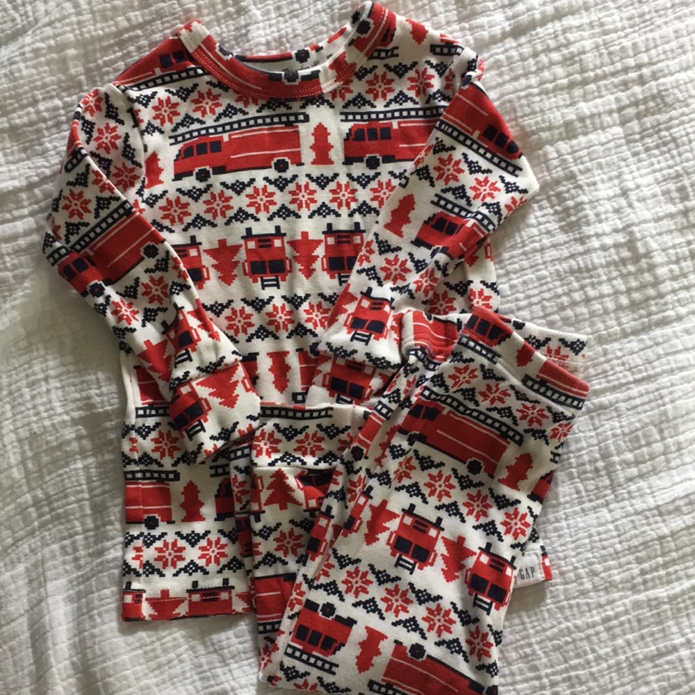 Gap baby holiday pajama set